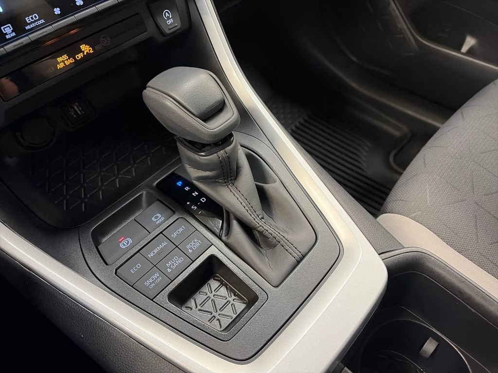 Certified 2025 Toyota RAV4 XLE image 22