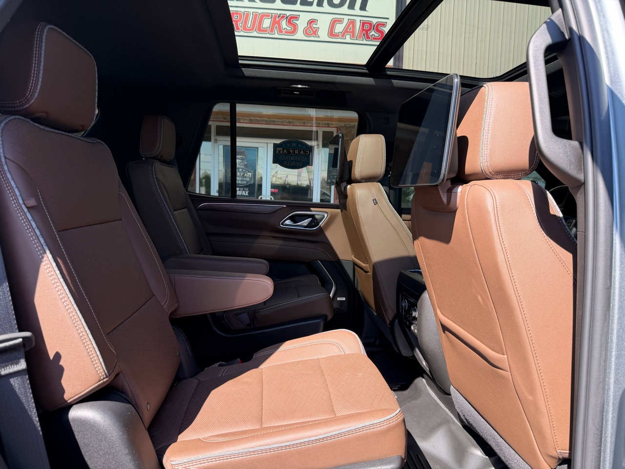 Used 2024 Chevrolet Tahoe High Country w/ Advanced Technology Package image 26