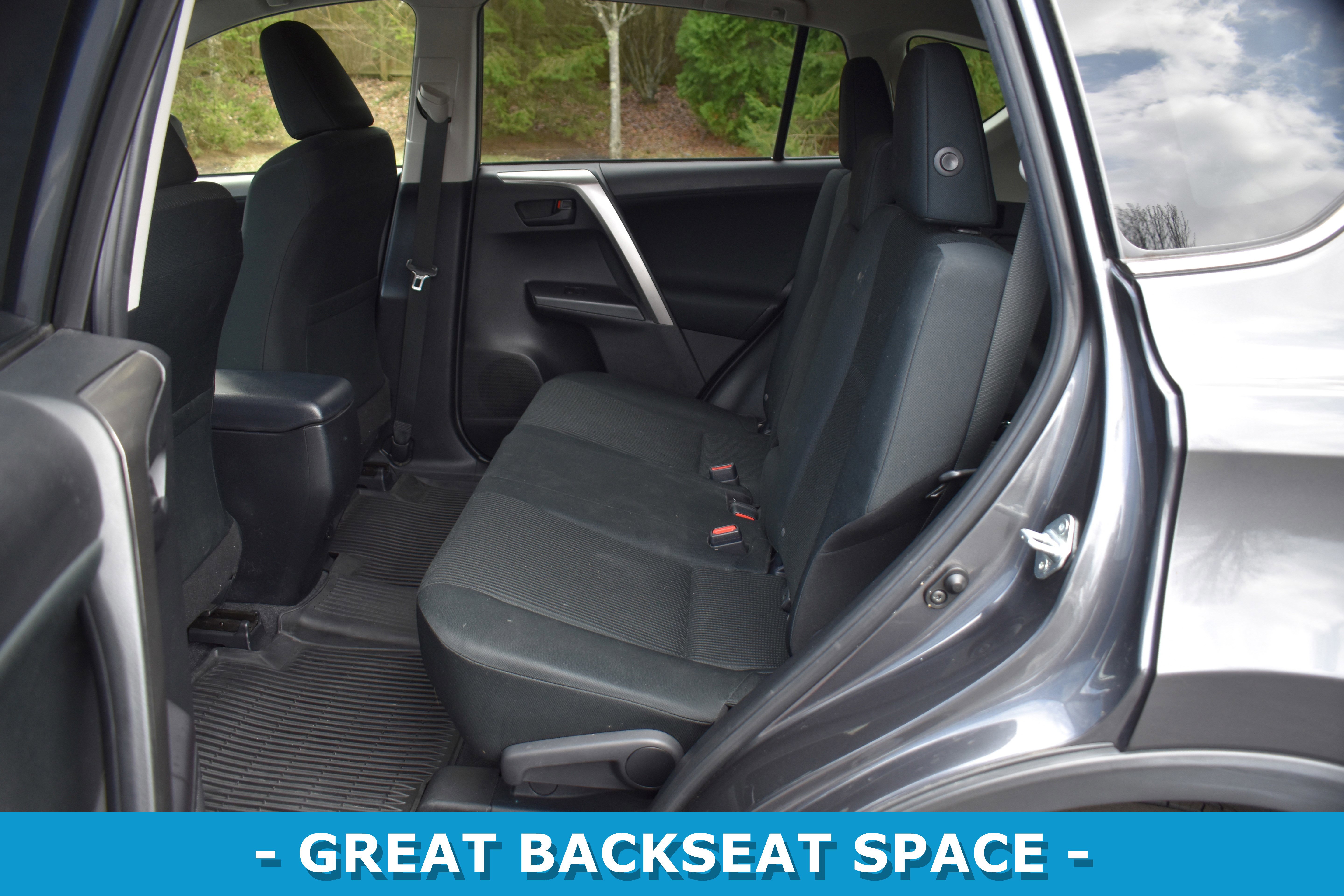 Used 2018 Toyota RAV4 LE w/ All Weather Liner Package image 9