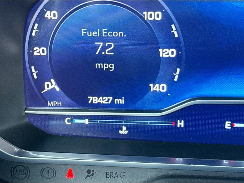 Used 2023 Chevrolet Suburban LT image 12