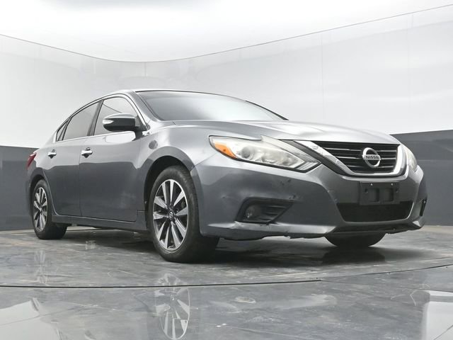 Used 2017 Nissan Altima 2.5 SL FWD image 1