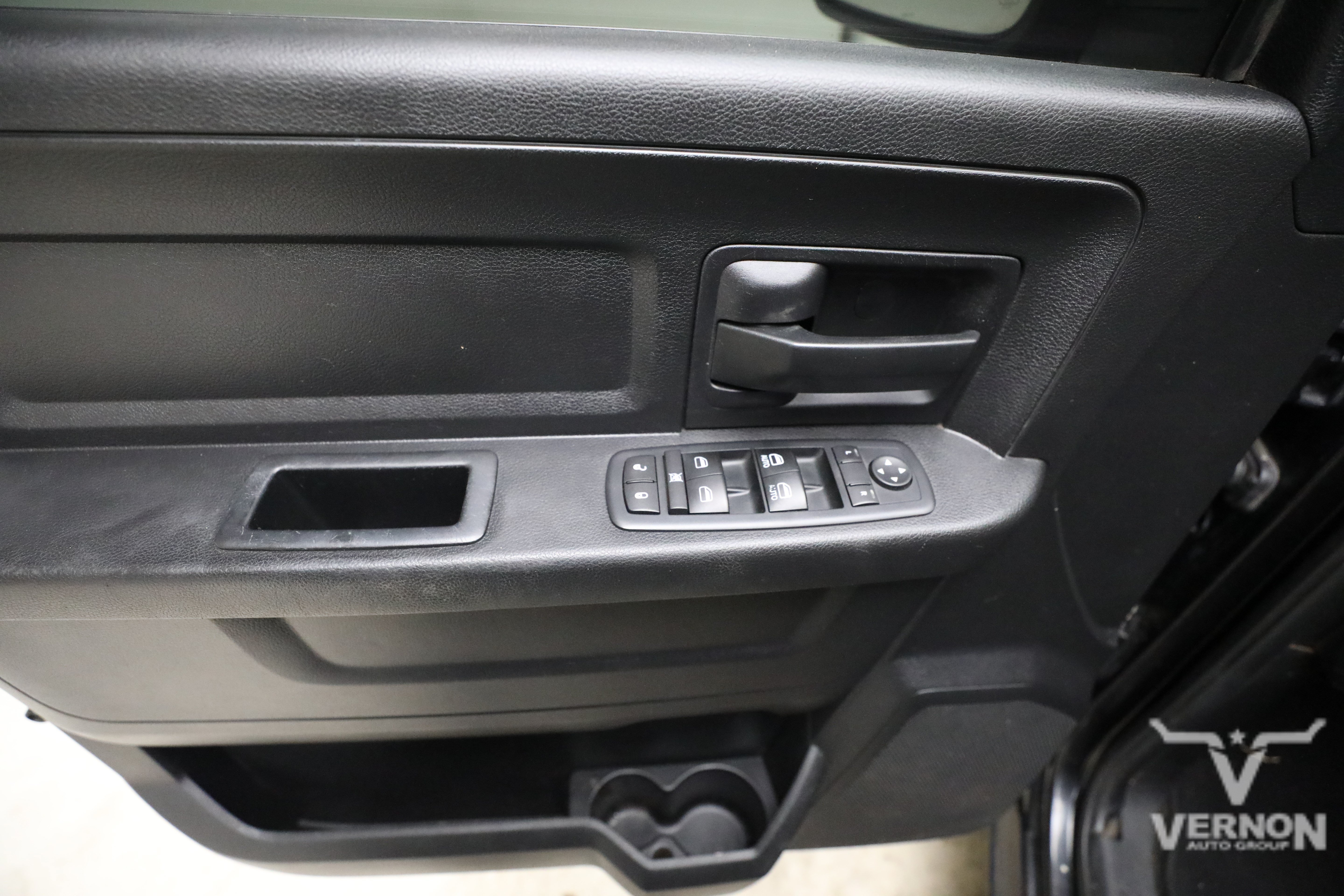 Used 2016 RAM 1500 ST AWD/4WD image 18