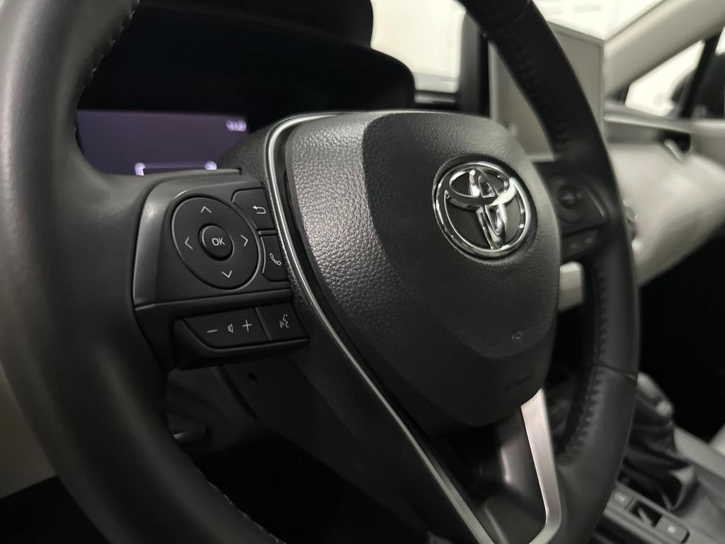 Used 2026 Toyota Corolla Cross LE FWD image 32