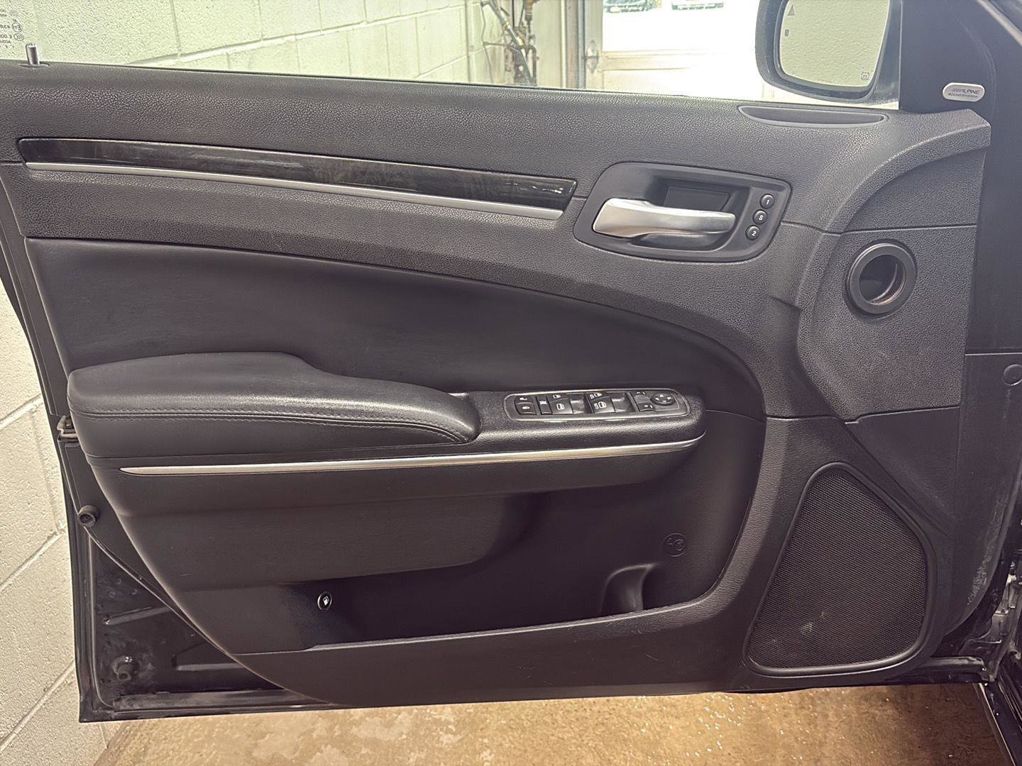 Used 2012 Chrysler 300 C AWD/4WD image 4
