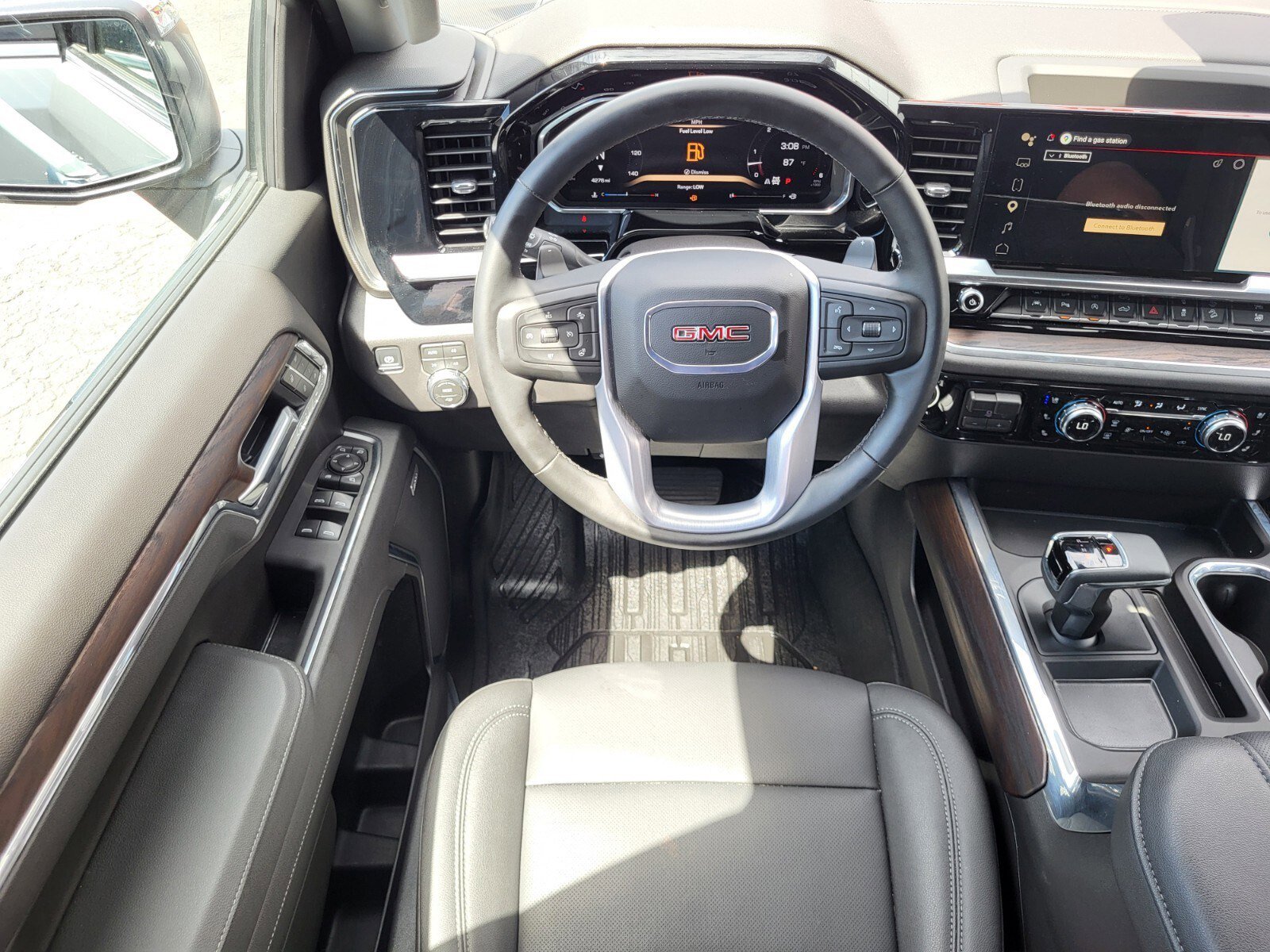 Used 2026 GMC Sierra 1500 SLT image 15
