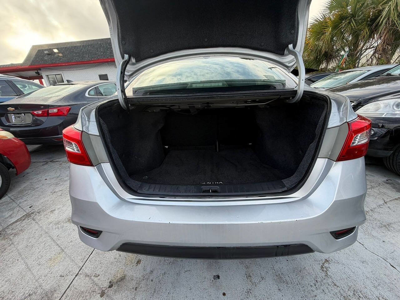 Used 2019 Nissan Sentra SV image 11