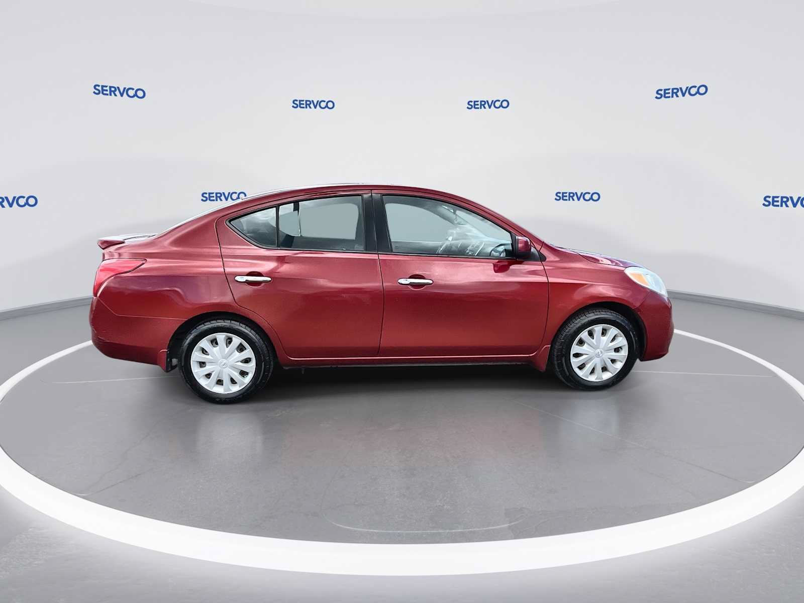 Used 2014 Nissan Versa SV FWD image 9