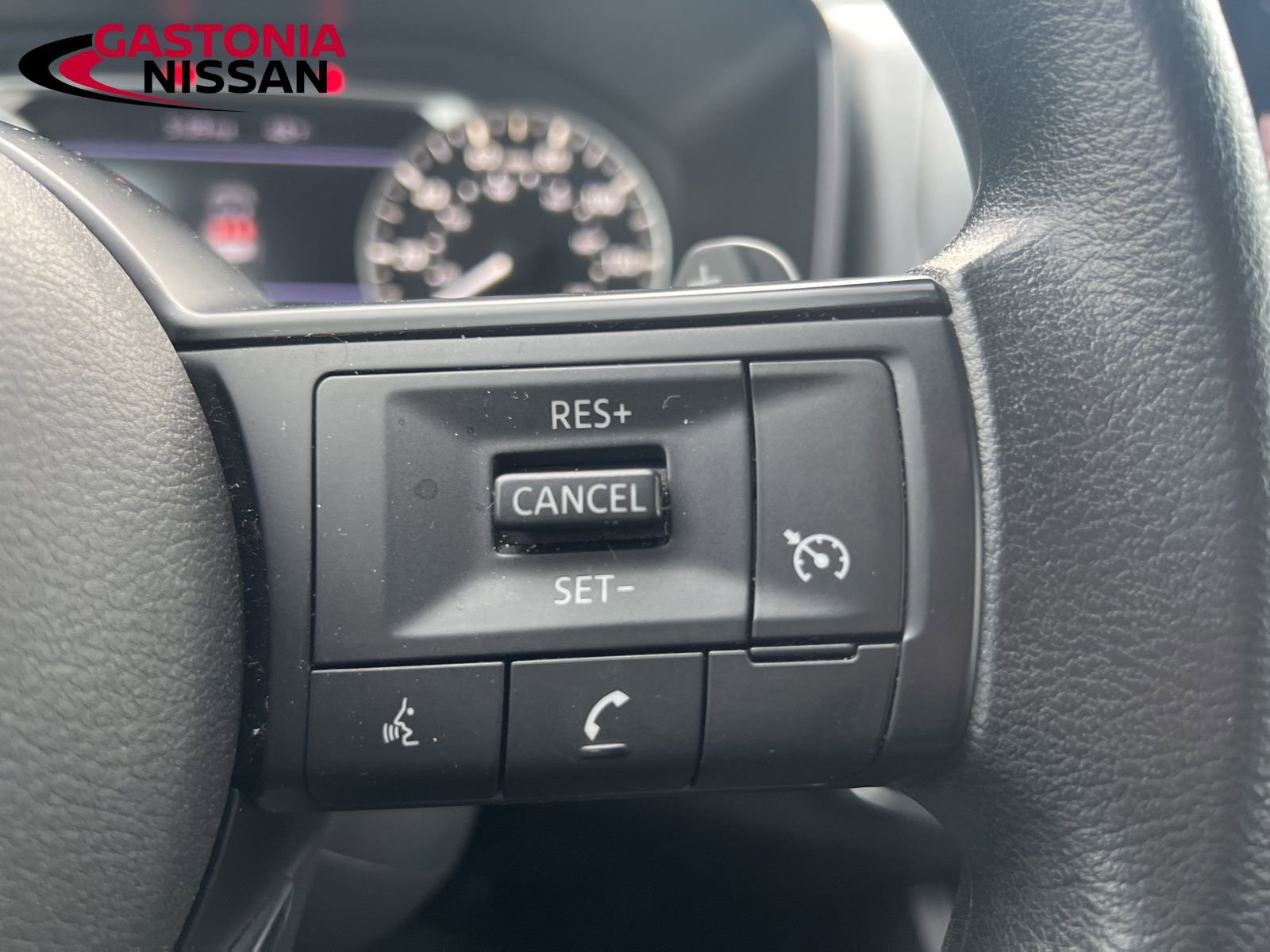 Used 2024 Nissan Rogue S image 50