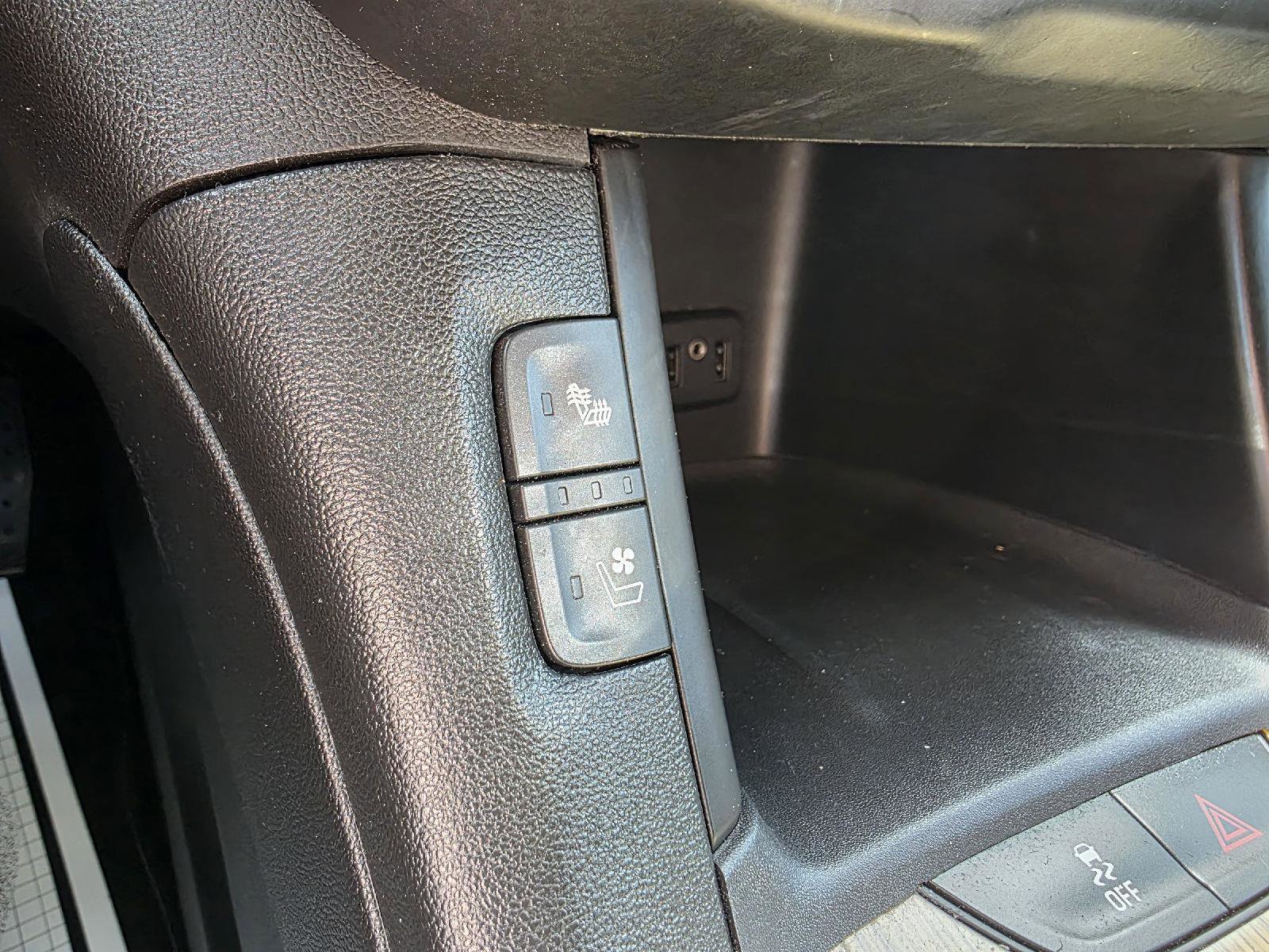 Used 2018 GMC Acadia Denali AWD/4WD image 21