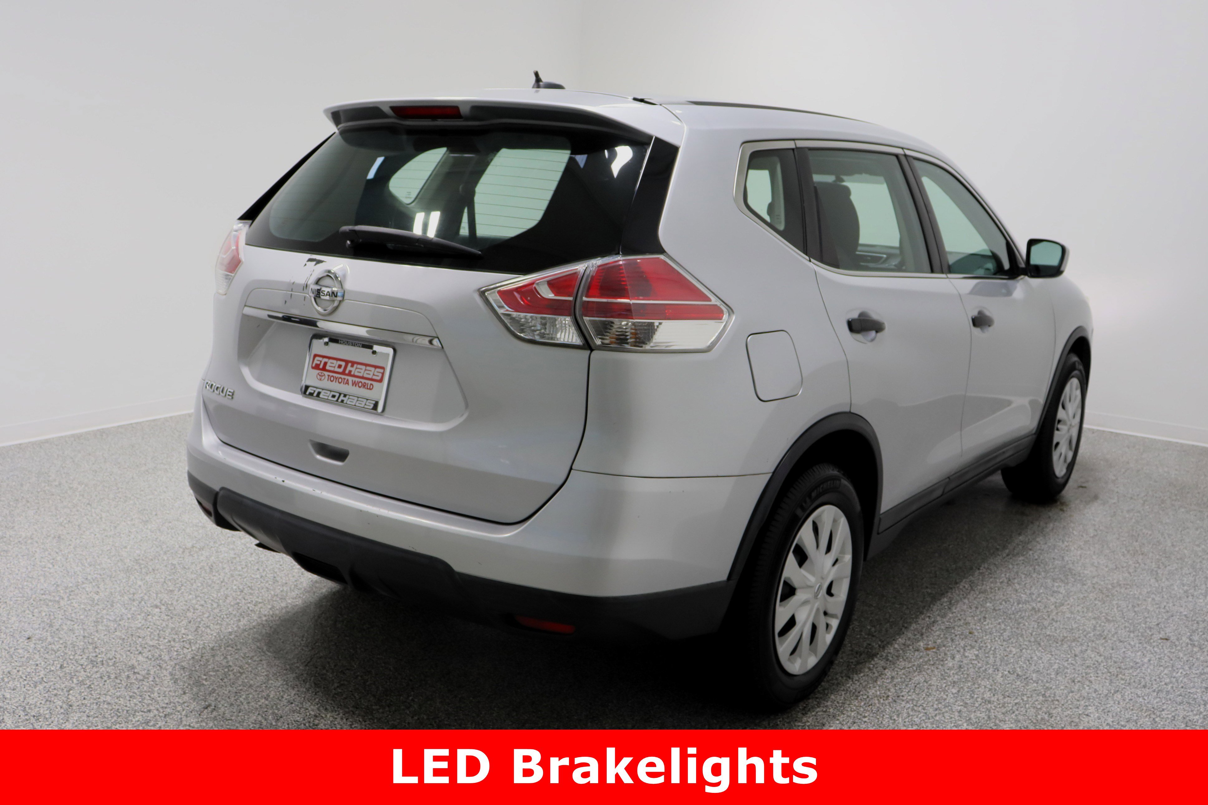 Used 2016 Nissan Rogue S image 7