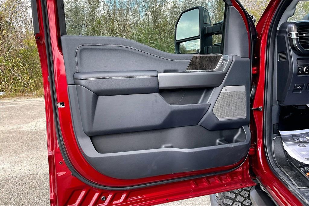 New 2026 Ford F250 Lariat w/ Black Appearance Package image 13