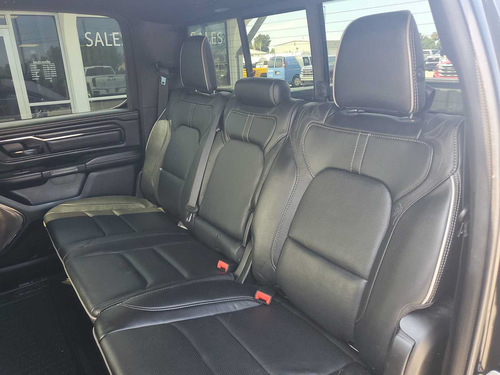 Used 2022 RAM 1500 Limited AWD/4WD image 22