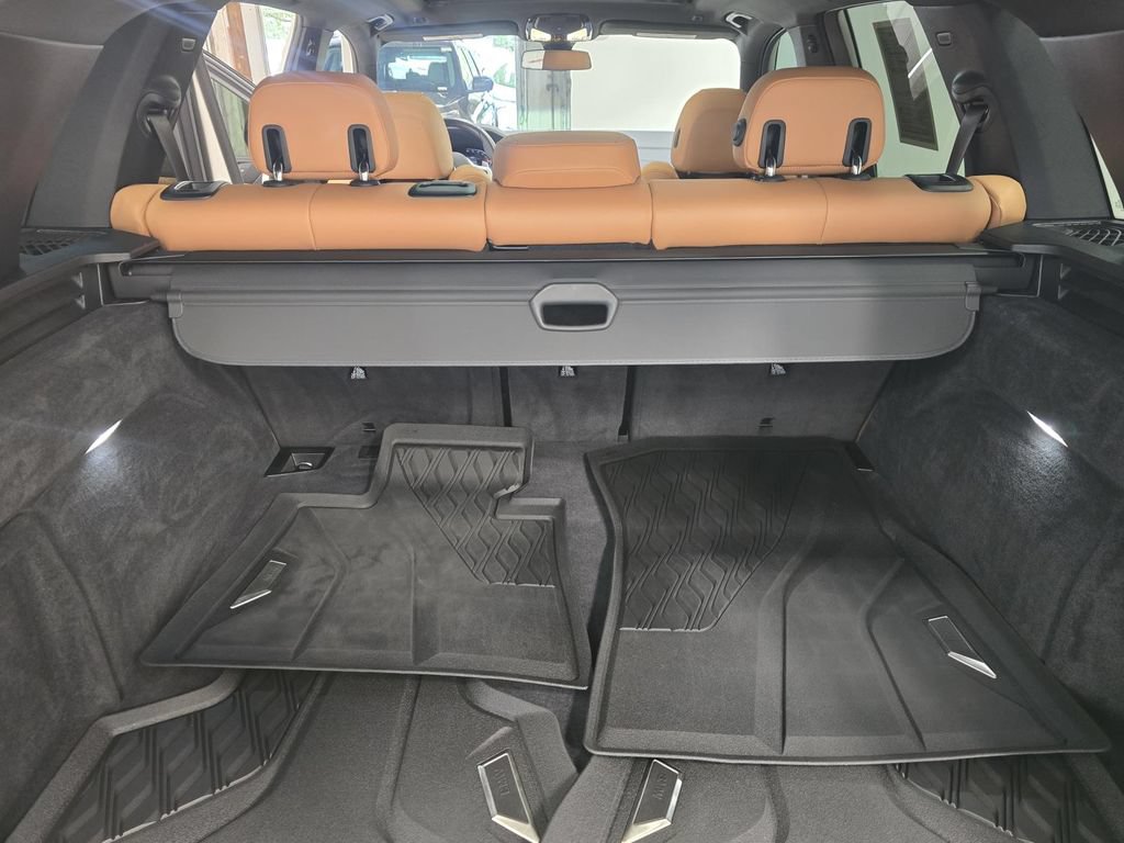 Used 2023 BMW X5 sDrive40i w/ M Sport Package RWD image 32