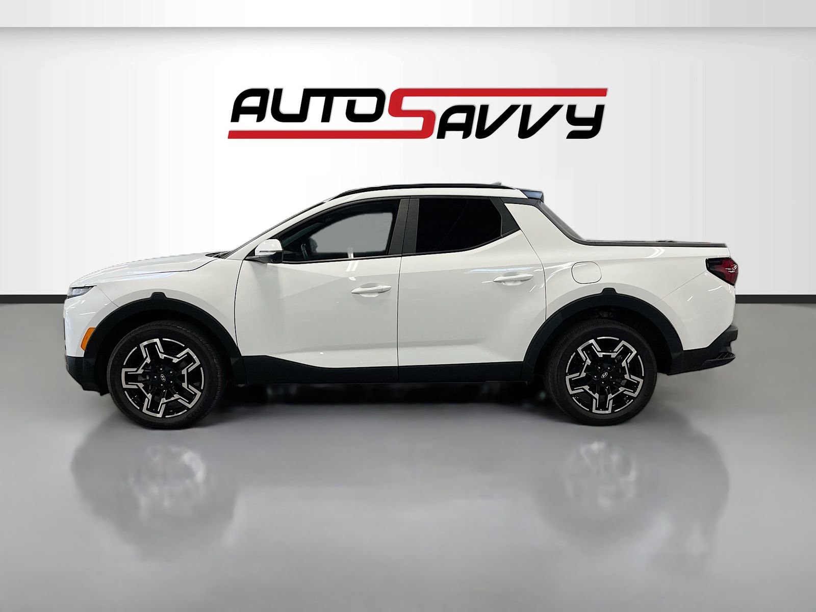 Used 2025 Hyundai Santa Cruz Limited AWD/4WD image 4