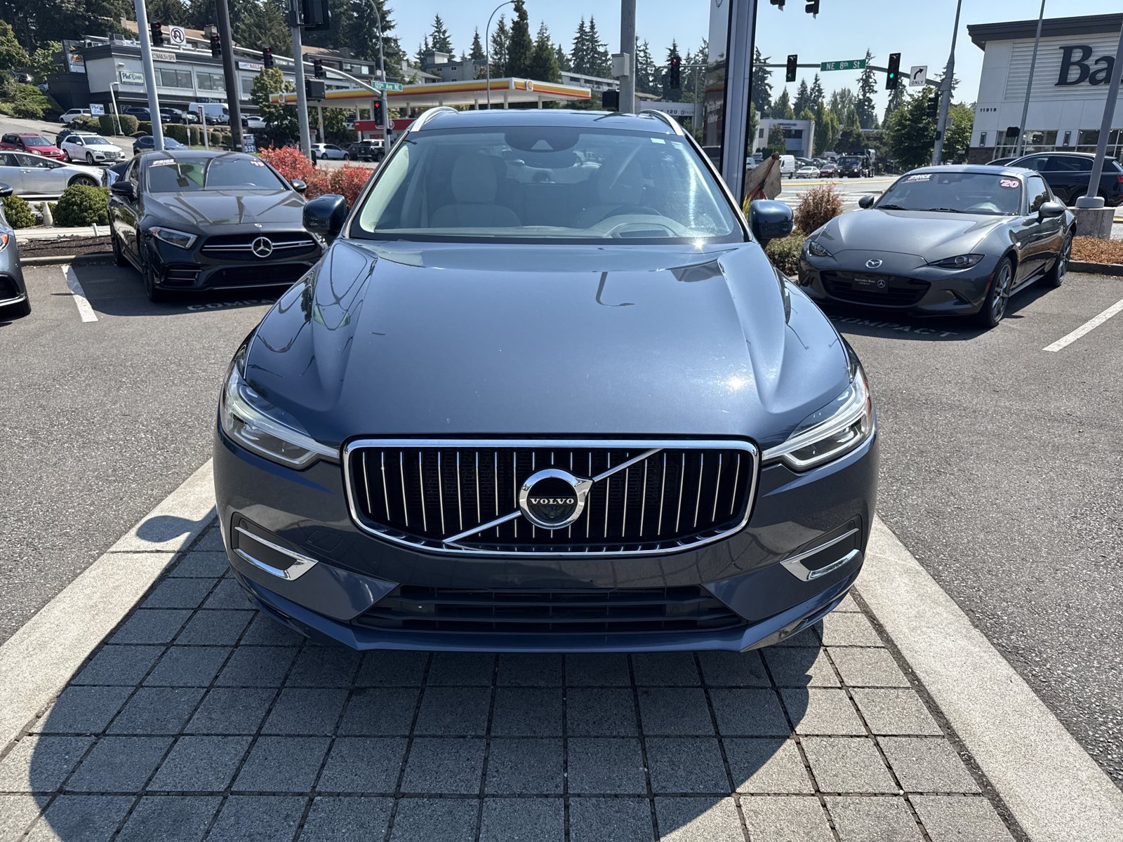 Used 2021 Volvo XC60 T5 Inscription w/ Advanced Package AWD/4WD image 2