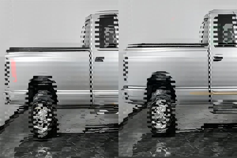 Used 2003 Dodge Ram 2500 Truck SLT image 11