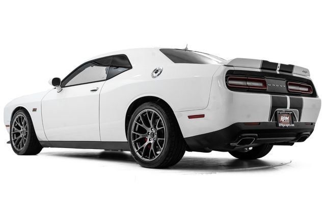 Used 2016 Dodge Challenger SRT w/ Technology Group image 10