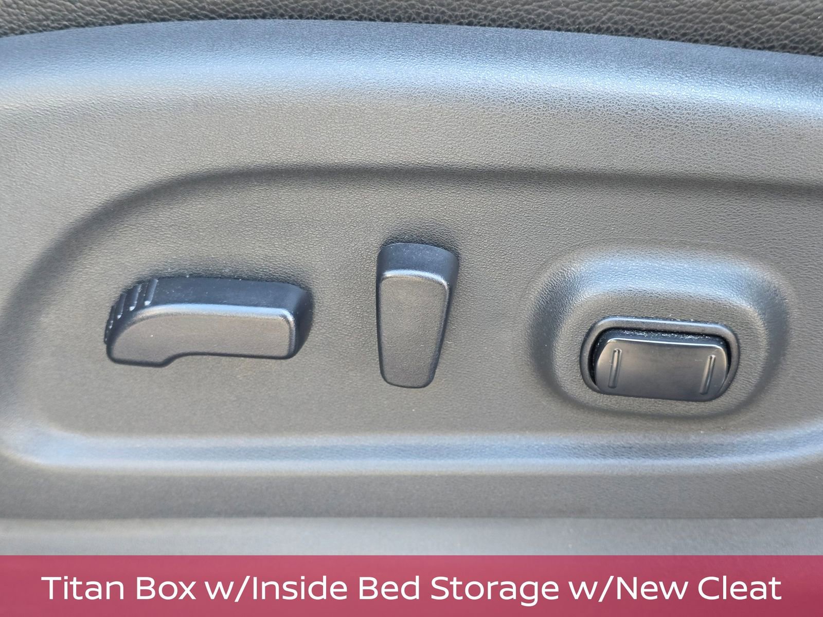 Used 2017 Nissan Titan SL AWD/4WD image 22