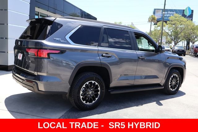 Used 2025 Toyota Sequoia SR5 w/ SR5 Premium Package AWD/4WD image 8