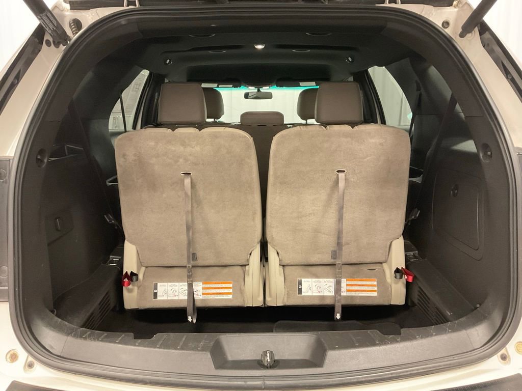 Used 2013 Ford Explorer XLT image 37