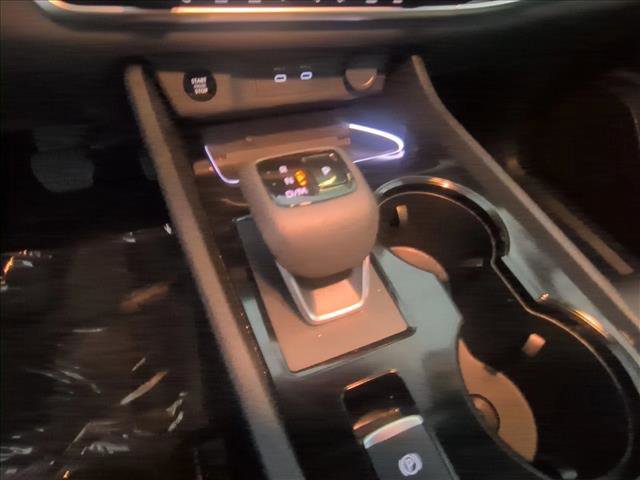 Used 2025 Nissan Rogue SL w/ Tech Package FWD image 12