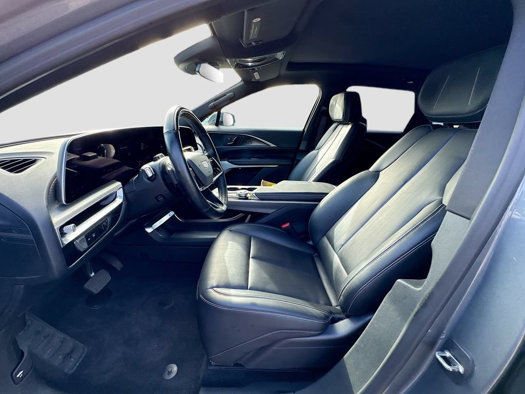 Used 2023 Cadillac Lyriq AWD image 23