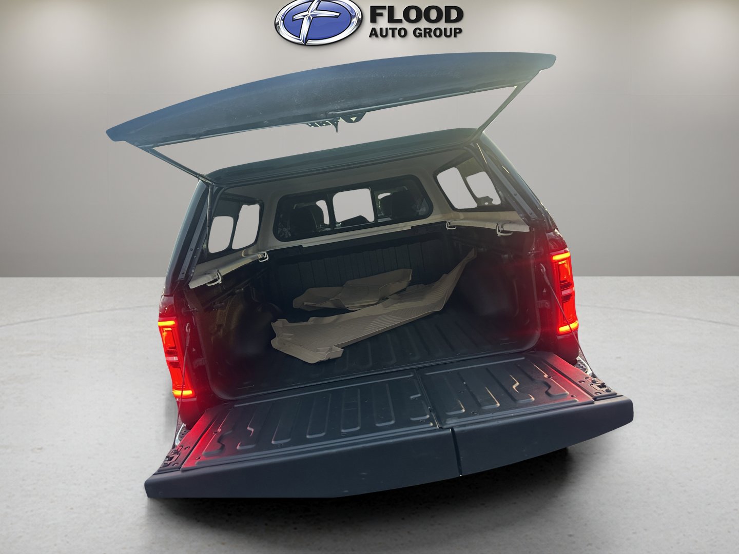 Used 2025 RAM 1500 Limited image 7