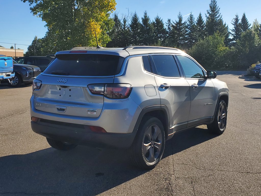 Used 2022 Jeep Compass Latitude w/ Sun and Sound Group AWD/4WD image 4