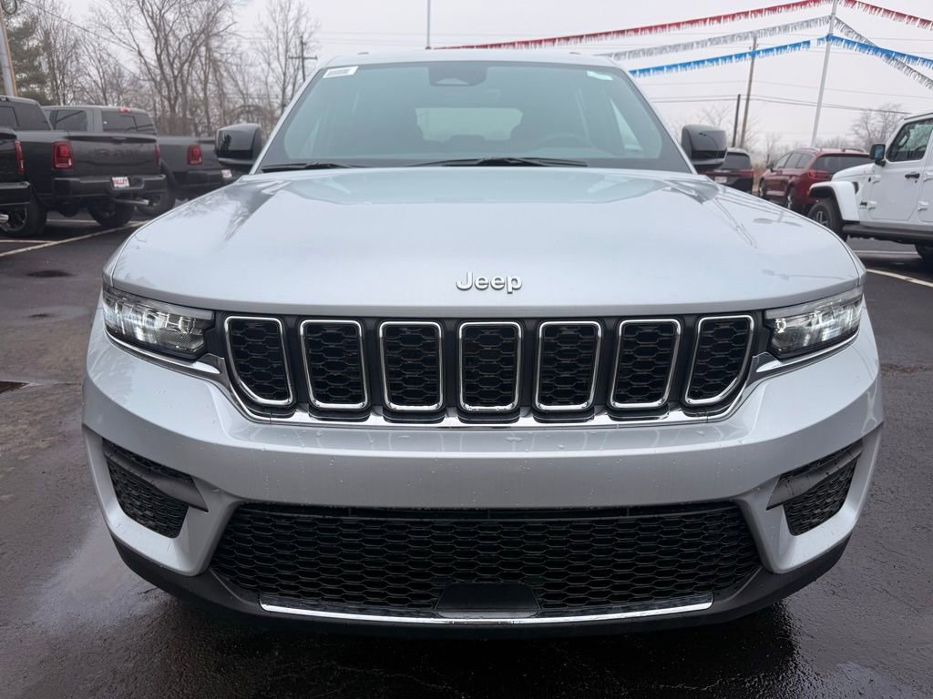 New 2026 Jeep Grand Cherokee Laredo X AWD/4WD image 8