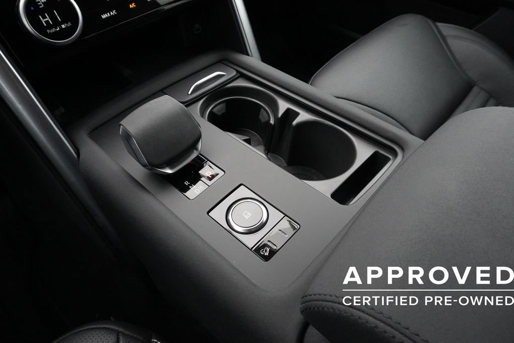 Used 2025 Land Rover Discovery S image 14
