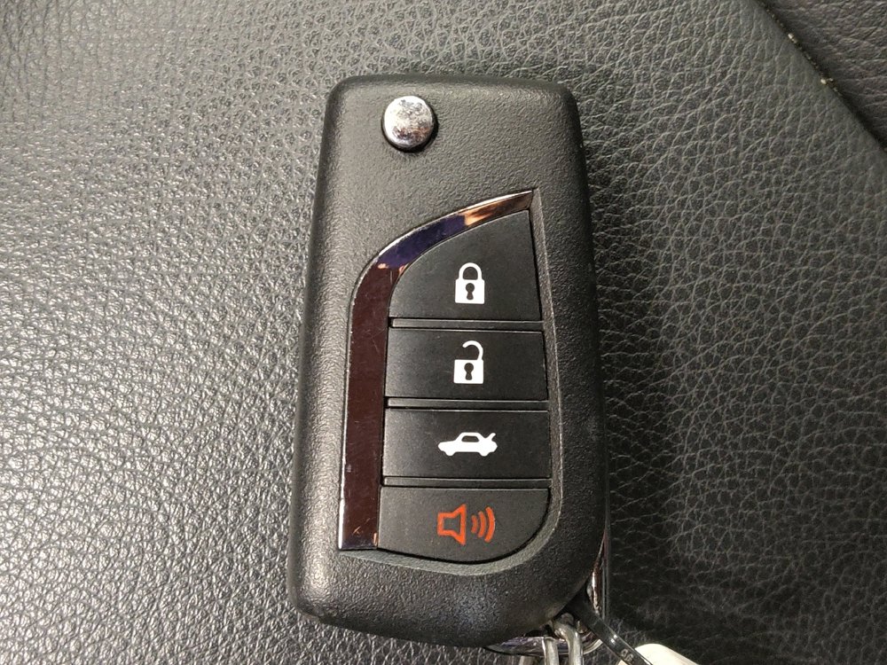 Used 2019 Toyota Camry SE image 32