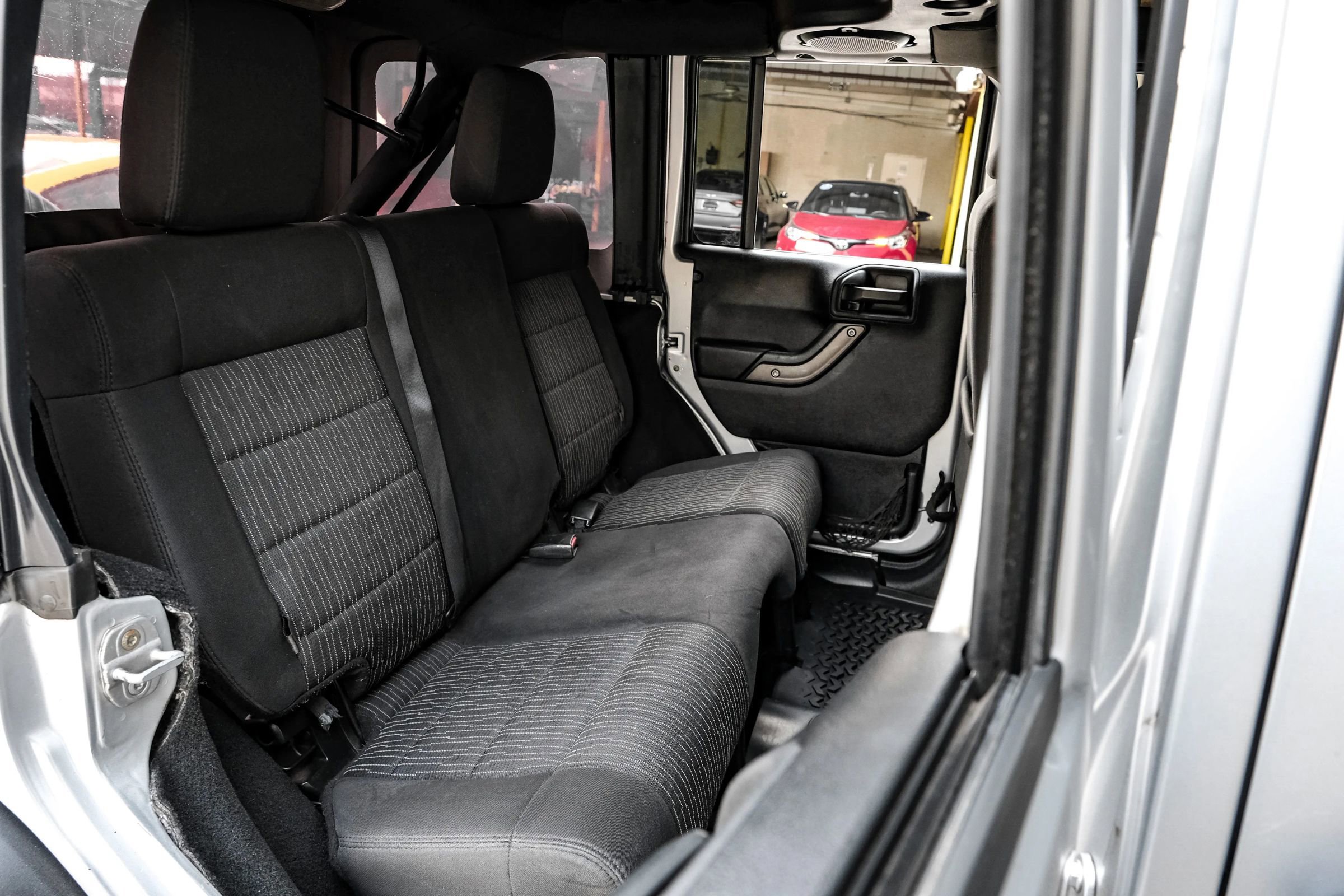 Used 2011 Jeep Wrangler Unlimited Sport image 29