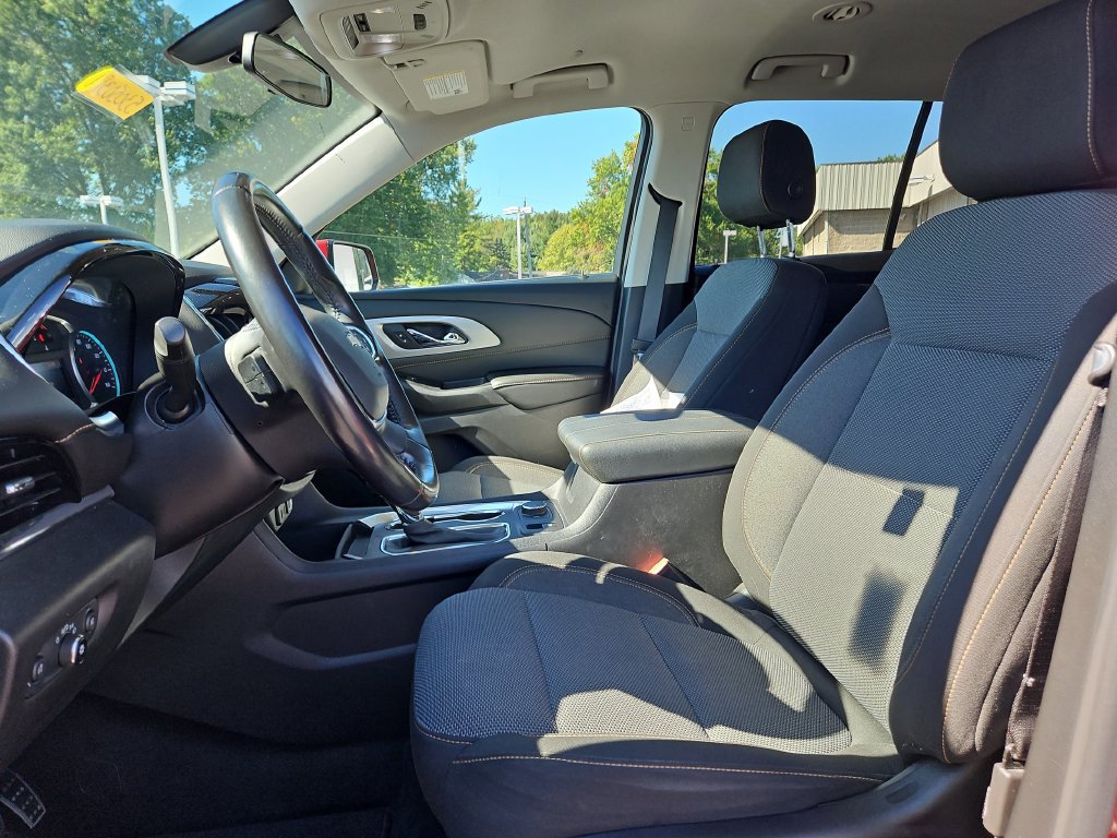 Used 2020 Chevrolet Traverse LT FWD image 19