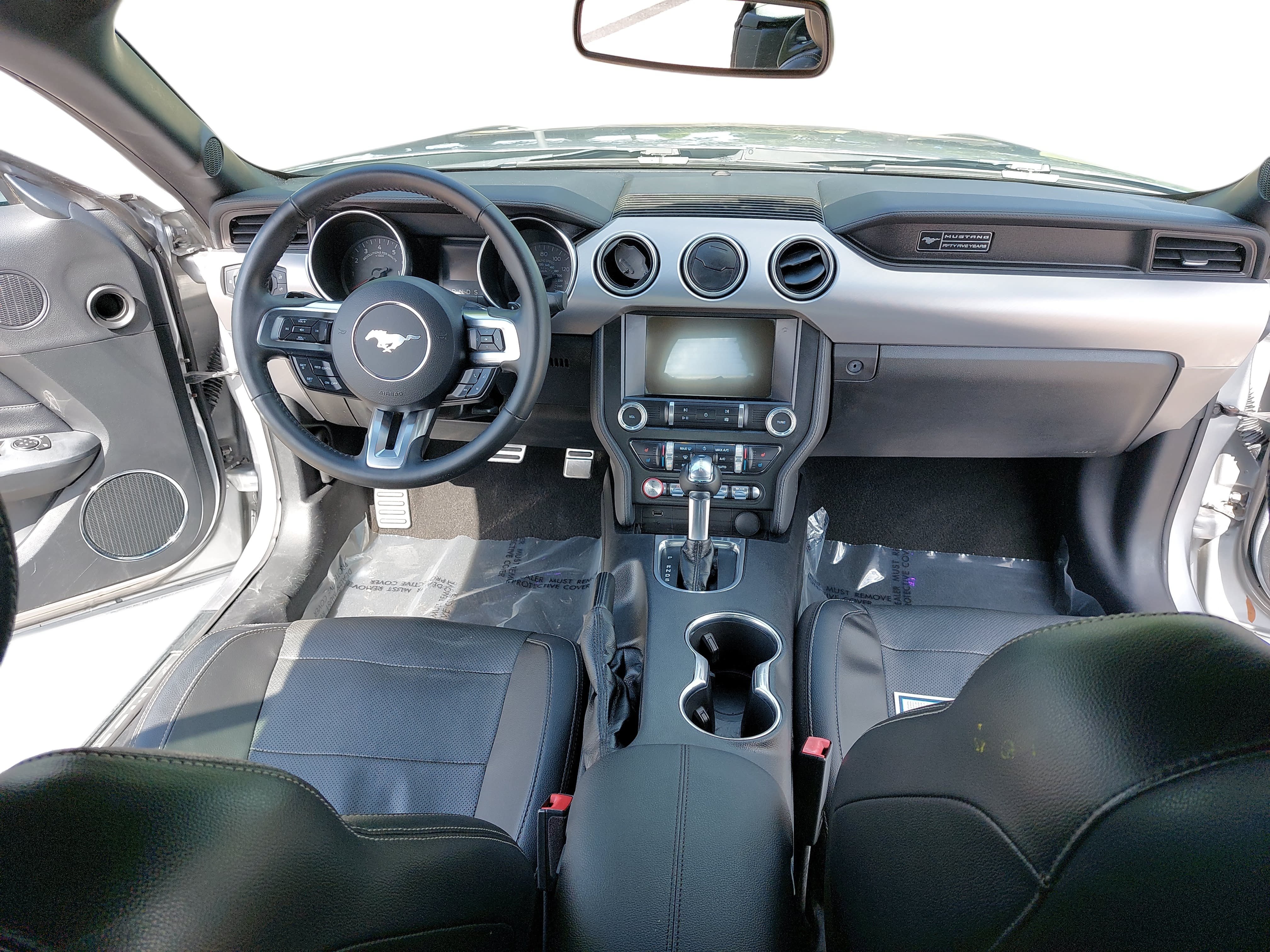 Used 2020 Ford Mustang Premium RWD image 9