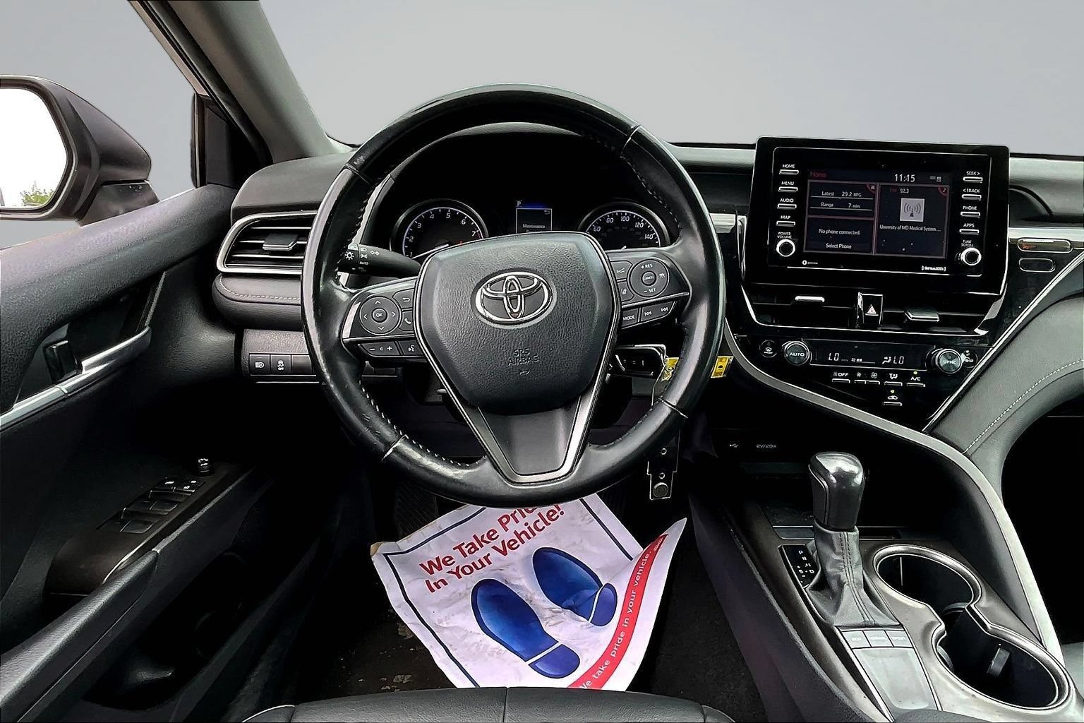 Used 2022 Toyota Camry SE FWD image 8