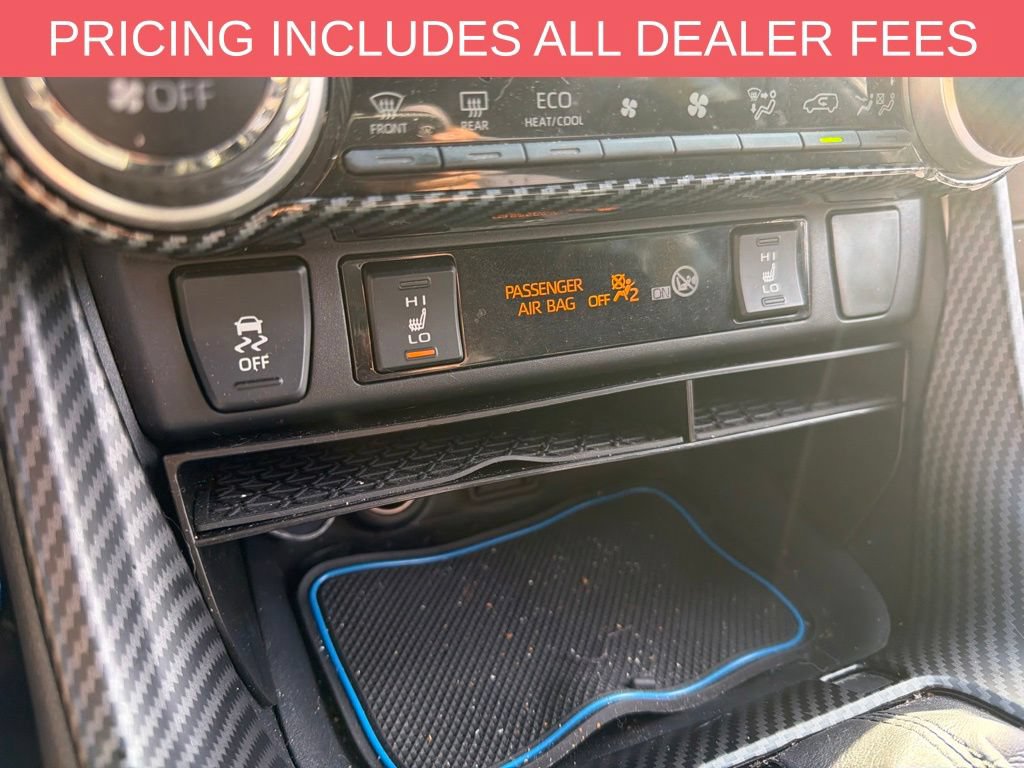 Used 2020 Toyota RAV4 XSE w/ XSE Grade Weather Package AWD/4WD image 8