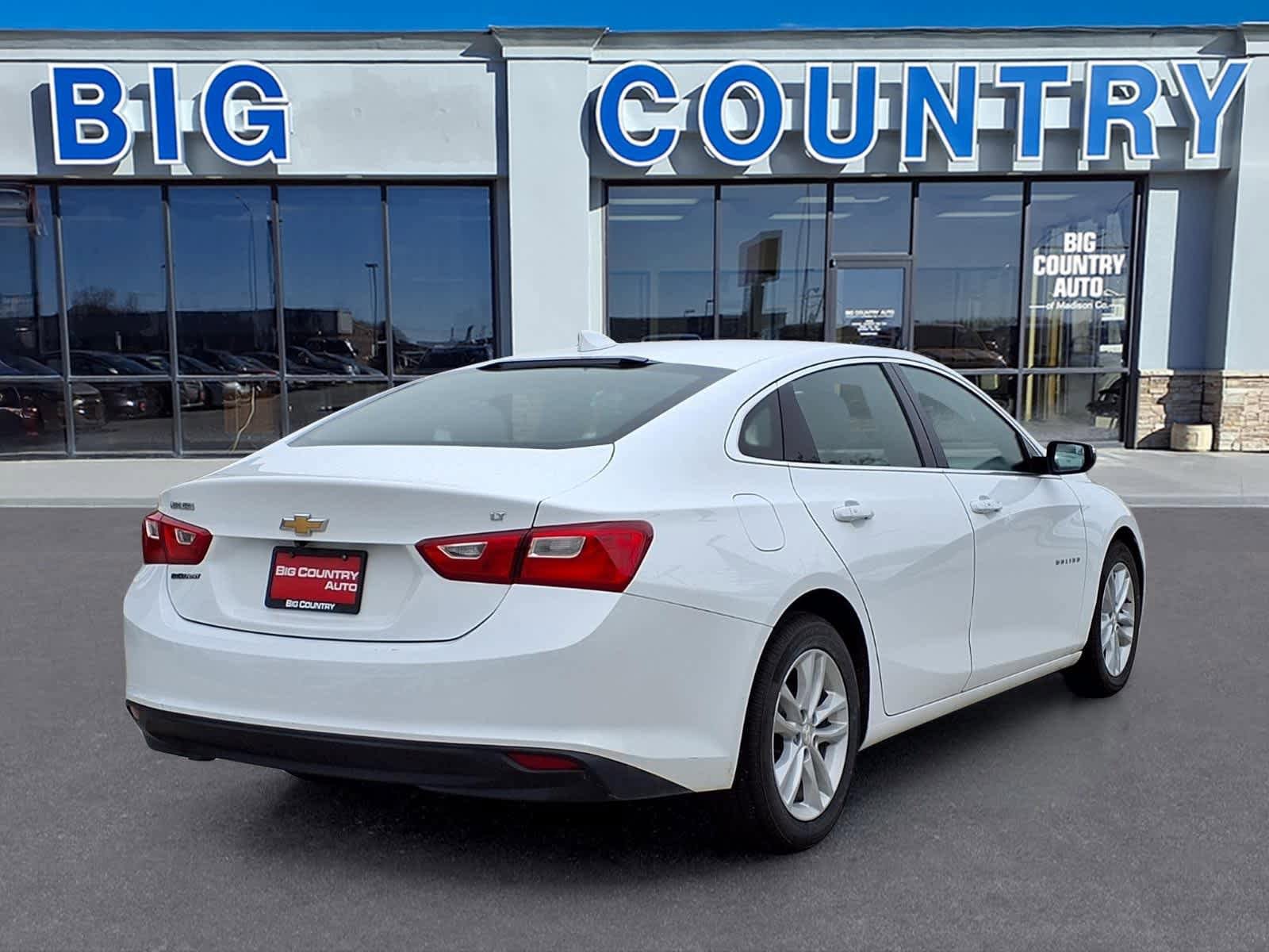 Used 2017 Chevrolet Malibu LT FWD image 6