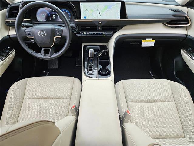 Used 2024 Toyota Crown Limited image 19