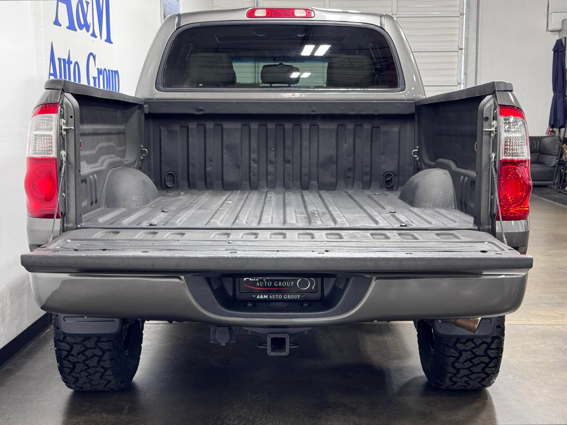 Used 2005 Toyota Tundra Limited AWD/4WD image 9