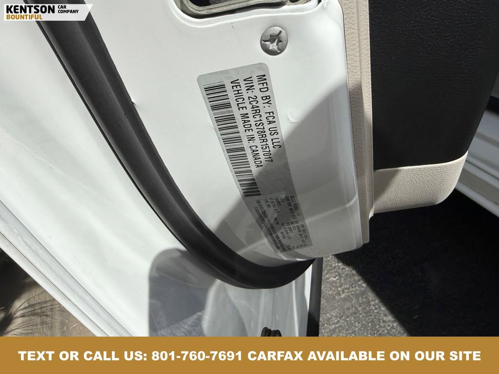 Used 2024 Chrysler Pacifica Select image 37