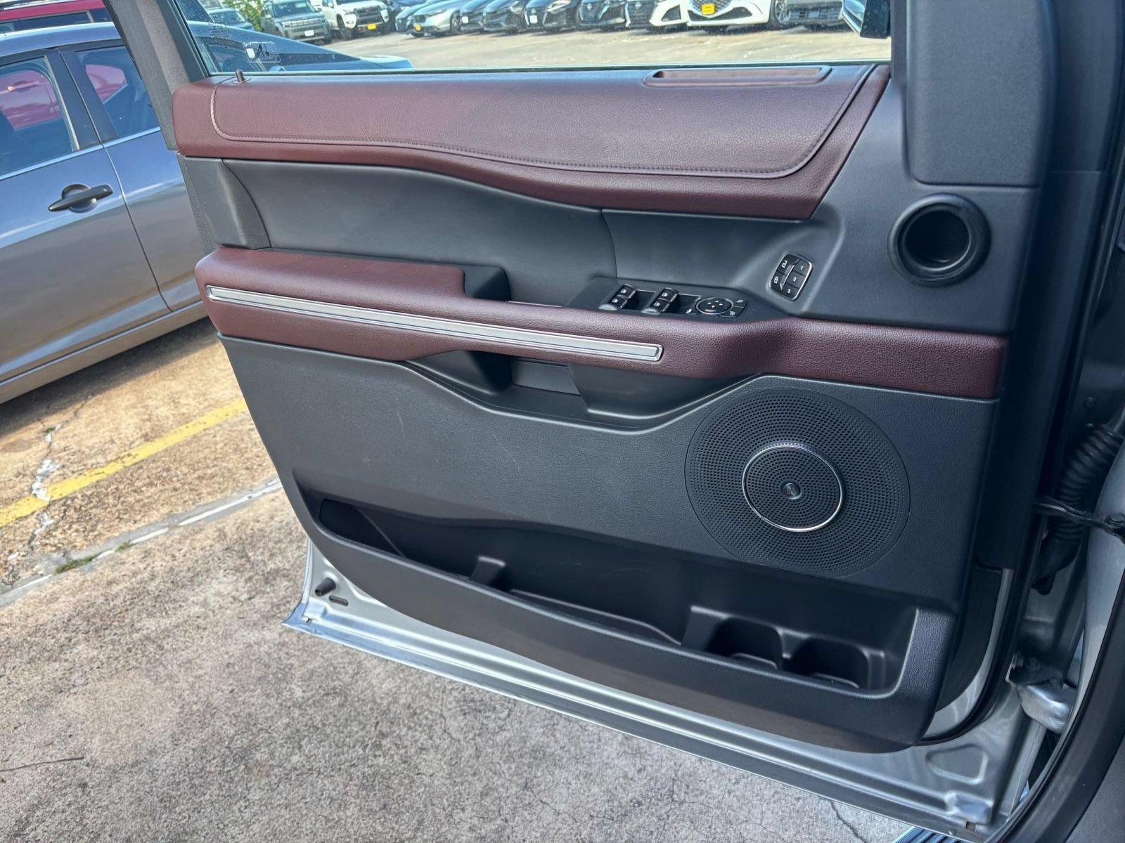 Used 2023 Ford Expedition Max Limited AWD/4WD image 18