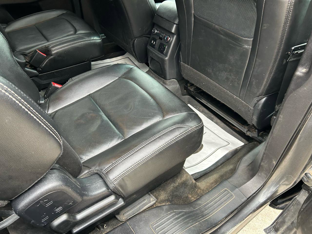 Used 2017 Ford Explorer Limited image 11