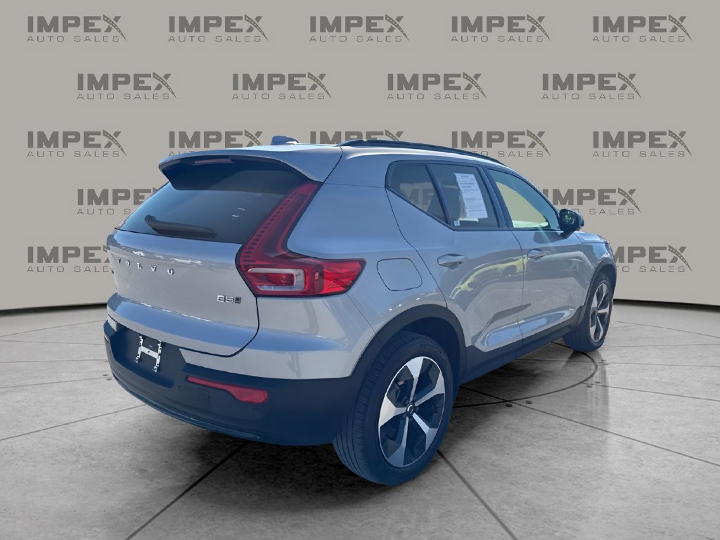 Used 2025 Volvo XC40 B5 Plus AWD/4WD image 5