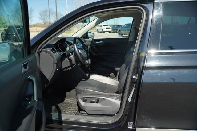 Used 2018 Volkswagen Tiguan SEL image 13