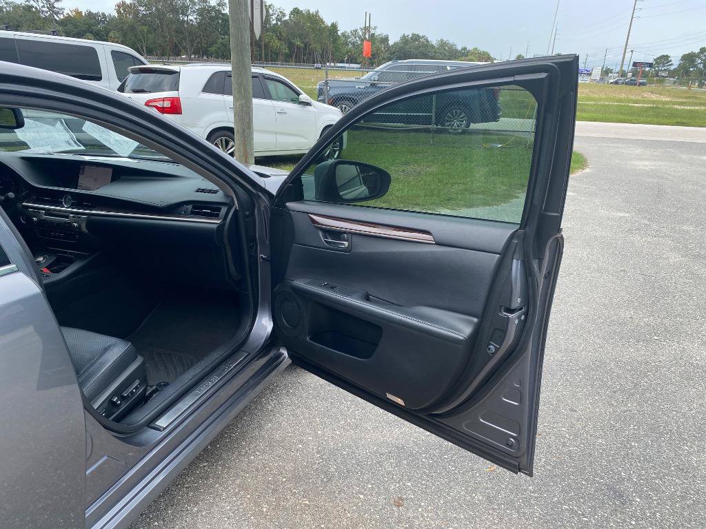 Used 2014 Lexus ES 350 w/ Luxury Package FWD image 21