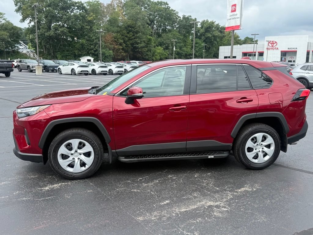 Certified 2025 Toyota RAV4 LE AWD/4WD image 3