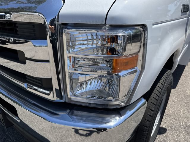 New 2026 Ford E-350 and Econoline 350 Super Duty w/ Power Equipment Group RWD image 11