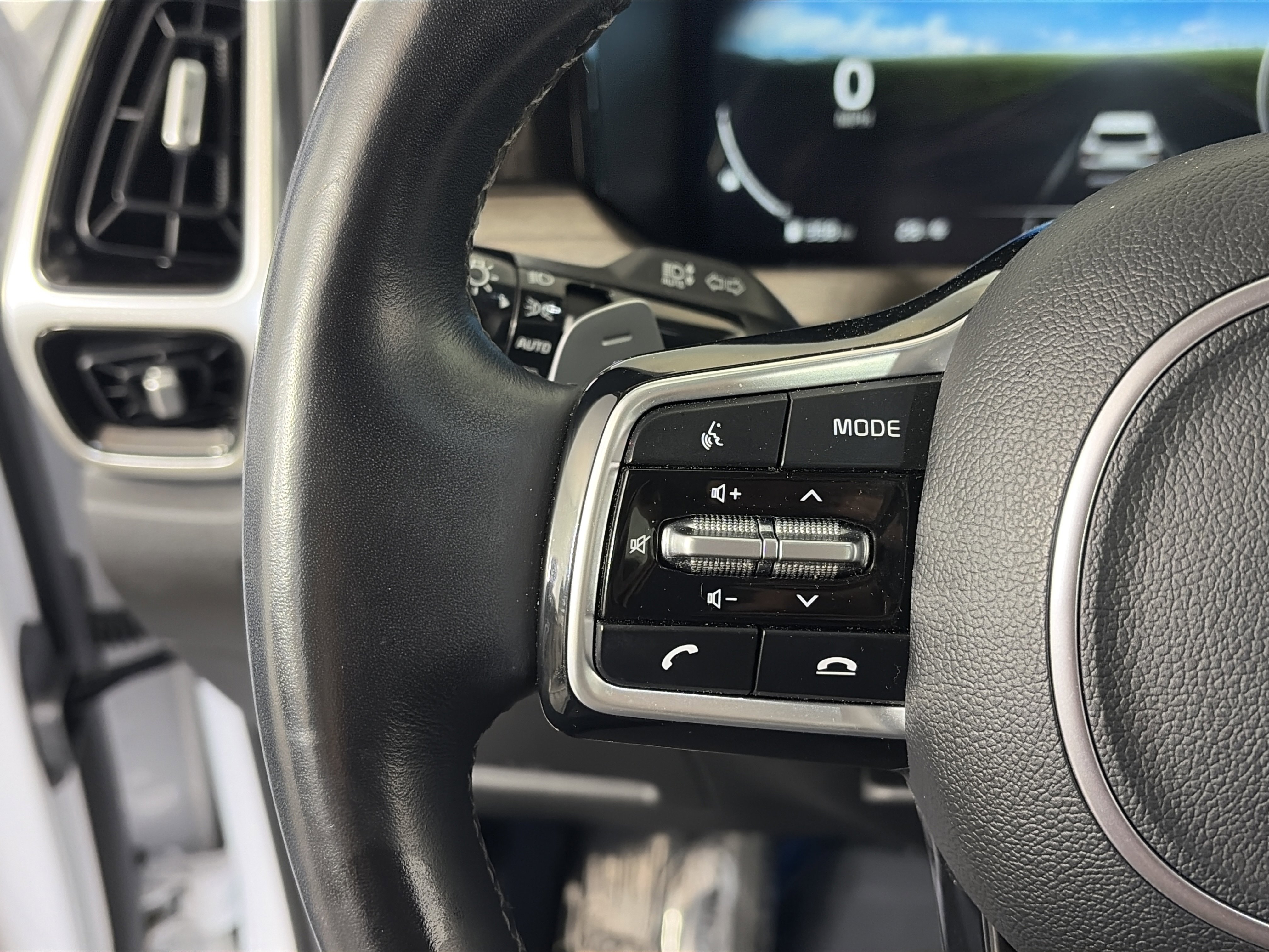 Used 2023 Kia Sorento SX Prestige image 33