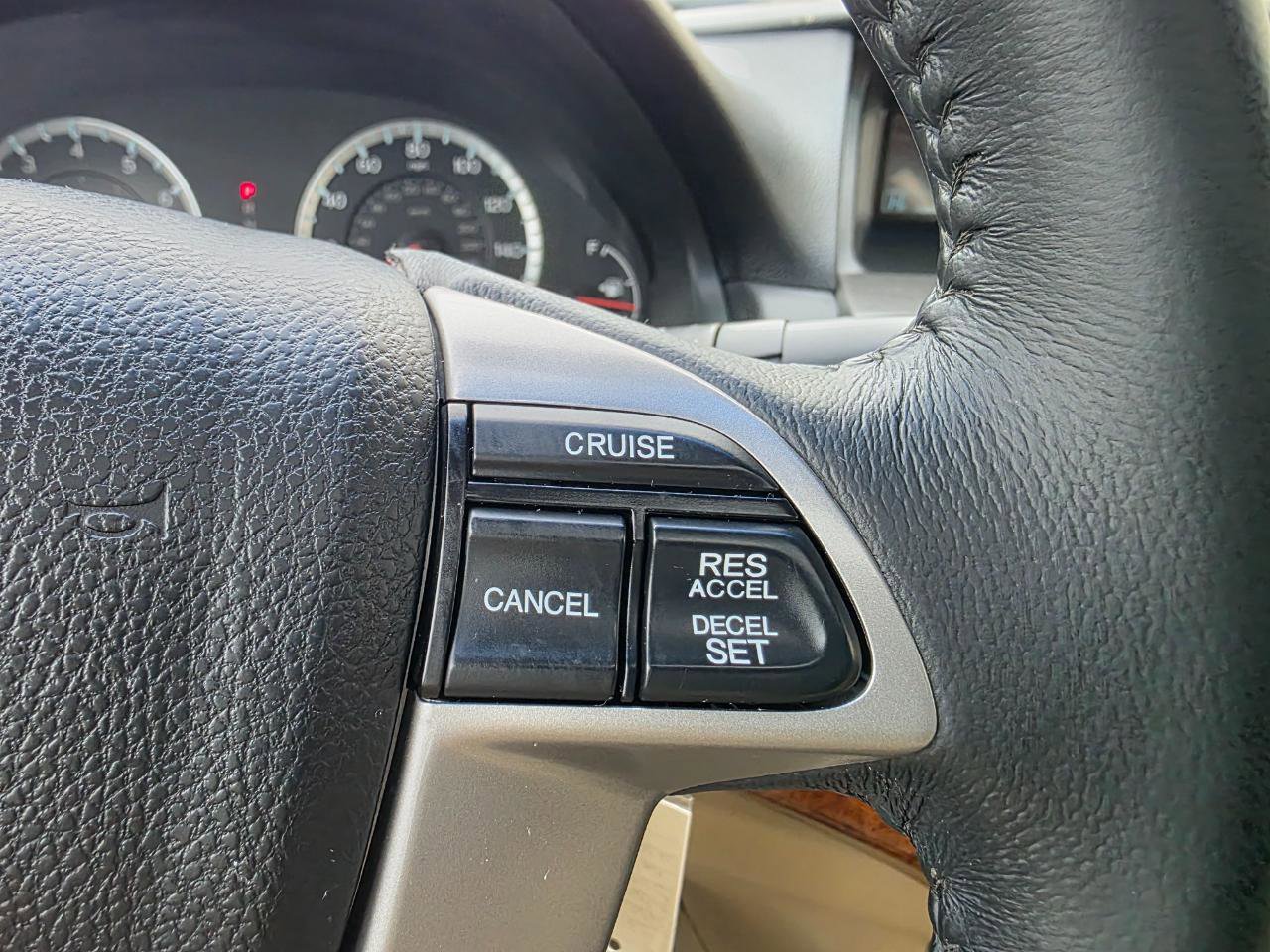Used 2012 Honda Accord EX-L image 17