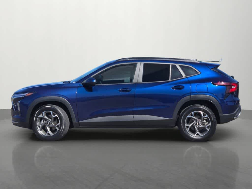 Used 2024 Chevrolet Trax LT FWD image 3